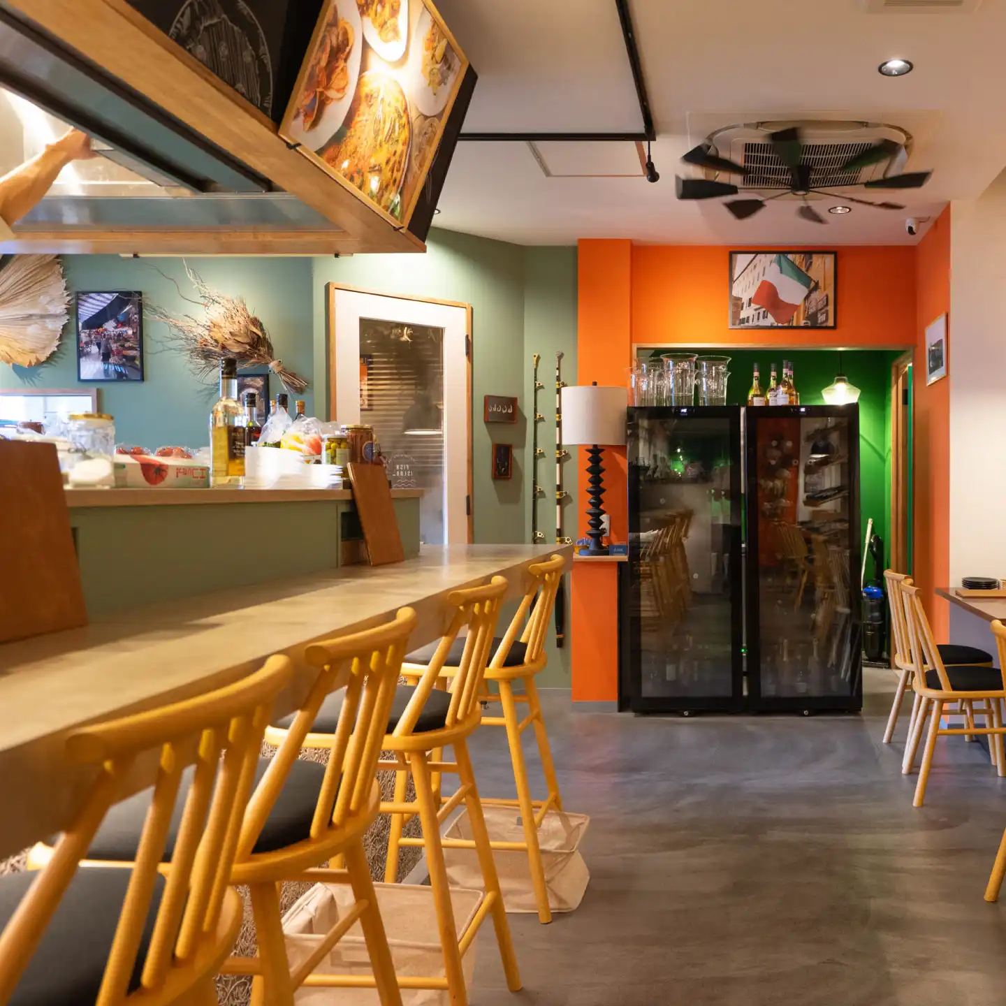 店内2